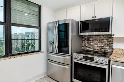 7300 Sun Island Drive S #706, South Pasadena, FL 33707 - Photo 6