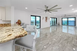 7300 Sun Island Dr S, South Pasadena, FL 33707 - Photo 12