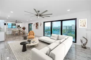 7300 Sun Island Dr S, South Pasadena, FL 33707 - Photo 4