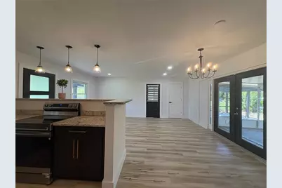 8609 Driftwood Drive, Tampa, FL 33615 - Photo 6