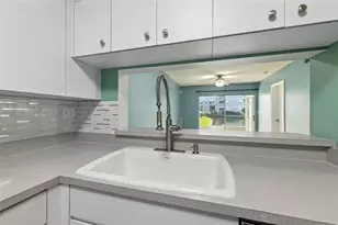 6931 Stonesthrow Cir N, Saint Petersburg, FL 33710 - Photo 8