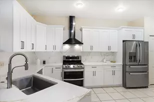 19129 Lake Audubon Dr, Tampa, FL 33647 - Photo 8