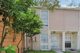 9456 Forest Hills Cir, Tampa, FL 33612 - Photo 22