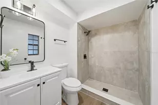 17815 Cranbrook Dr, Lutz, FL 33549 - Photo 10