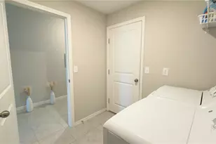 16610 Delia St, Wimauma, FL 33598 - Photo 10