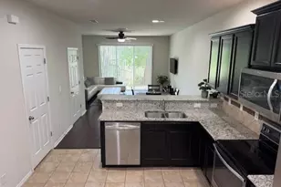 8723 Turnstone Haven Pl, Tampa, FL 33619 - Photo 4