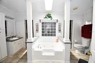 30529 Eastport Dr, Wesley Chapel, FL 33545 - Photo 18