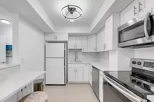 4900 Brittany Dr S, Saint Petersburg, FL 33715 - Photo 8