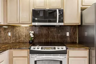 10020 Cypress Shadow Ave, Tampa, FL 33647 - Photo 12