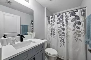 149 Cascade Bend Dr, Ruskin, FL 33570 - Photo 8