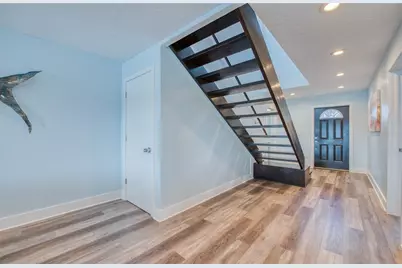 300 Bay Plz, Treasure Island, FL 33706 - Photo 40