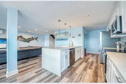 300 Bay Plz, Treasure Island, FL 33706 - Photo 26