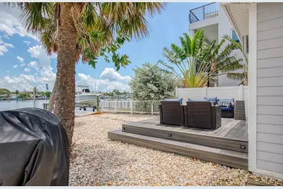 300 Bay Plz, Treasure Island, FL 33706 - Photo 74