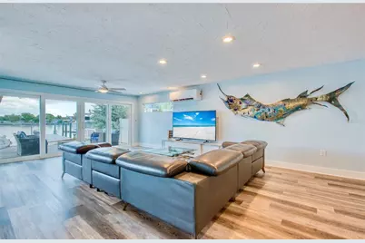 300 Bay Plz, Treasure Island, FL 33706 - Photo 22