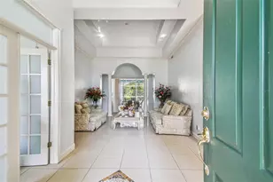 10526 Greencrest Dr, Tampa, FL 33626 - Photo 4