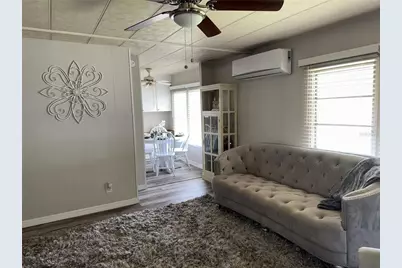 38507 Windflower Avenue, Zephyrhills, FL 33542 - Photo 12