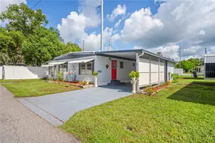 38507 Windflower Ave, Zephyrhills, FL 33542 - Photo 2