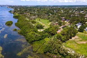 1125 Friendly Wy S, Saint Petersburg, FL 33705 - Photo 16