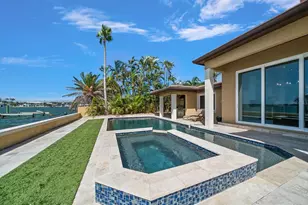 422 55th Ave, Saint Pete Beach, FL 33706 - Photo 22