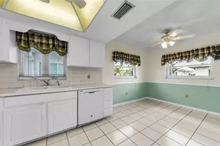 5461 Palm Crest Ct N, Pinellas Park, FL 33782 - Photo 6