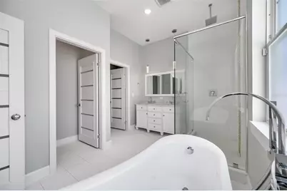 475 36th Avenue N, Saint Petersburg, FL 33704 - Photo 14