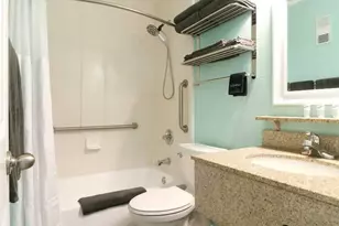 2506 N Rocky Point Dr, Tampa, FL 33607 - Photo 34