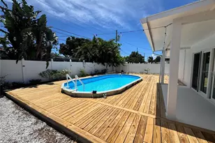 13940 Antigua Dr, Seminole, FL 33776 - Photo 18