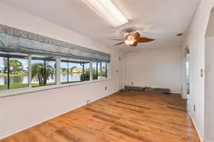 912 E Del Webb Blvd, Sun City Center, FL 33573 - Photo 16