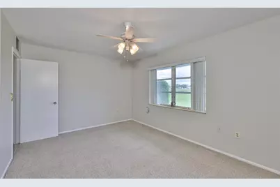 823 Fox Hills Drive, Sun City Center, FL 33573 - Photo 18