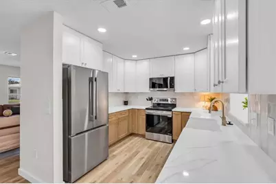 162 Circlewood Drive #C2-7, Venice, FL 34293 - Photo 8
