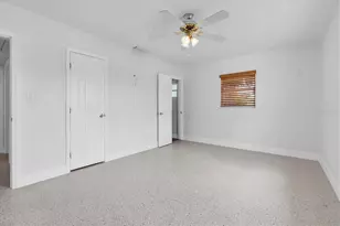 999 38th Ave NE, Saint Petersburg, FL 33704 - Photo 36