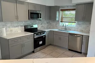 999 38th Ave NE, Saint Petersburg, FL 33704 - Photo 12