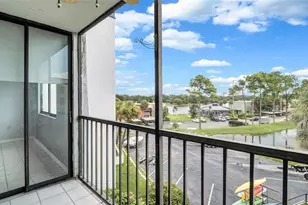 2424 W Tampa Bay Blvd, Tampa, FL 33607 - Photo 32