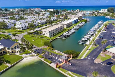 12586 Capri Circle N, Treasure Island, FL 33706 - Photo 20