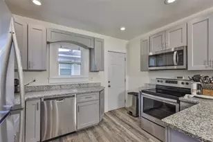 6436 30th St N, Saint Petersburg, FL 33702 - Photo 10