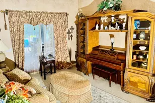 12216 Anne Kenia Dr, Thonotosassa, FL 33592 - Photo 2