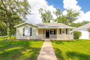 1116 N Johnson St, Plant City, FL 33563 - Photo 2