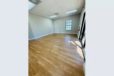 1510 4th Street N, Saint Petersburg, FL 33704 - Photo 2