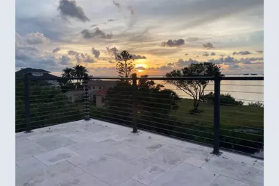 1640 Sea Breeze Drive, Tarpon Springs, FL 34689 - Photo 18