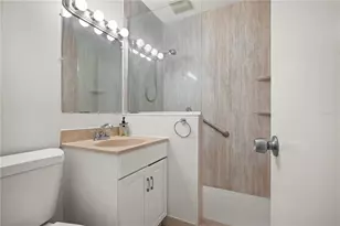 10615 Orange Blossom Ln, Seminole, FL 33772 - Photo 24