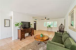 10604 Carrollbrook Ln, Tampa, FL 33618 - Photo 14