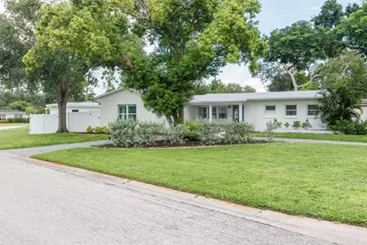 4003 W Coachman Avenue, Tampa, FL 33611 - Photo 1