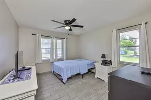 2347 Gainesborough Loop, Sun City Center, FL 33573 - Photo 8