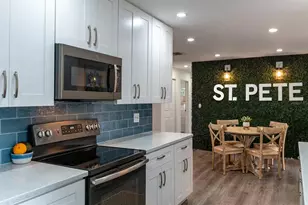 333 66th St N, Saint Petersburg, FL 33710 - Photo 8