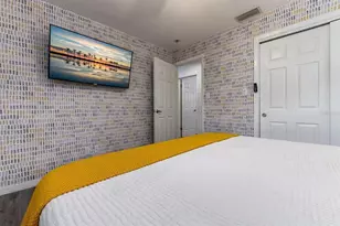 333 66th St N, Saint Petersburg, FL 33710 - Photo 24