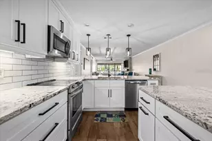 4780 Brittany Dr S, Saint Petersburg, FL 33715 - Photo 10