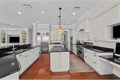2442 W Prospect Road, Tampa, FL 33629 - Photo 6