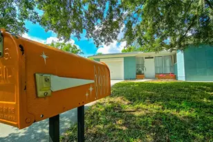 1011 E Crenshaw St, Tampa, FL 33604 - Photo 10
