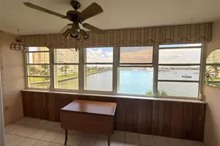 4775 Cove Cir, Saint Petersburg, FL 33708 - Photo 28