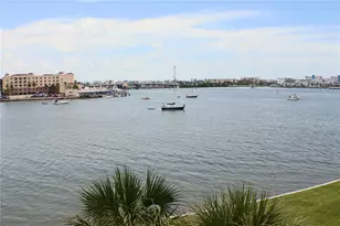 4775 Cove Cir, Saint Petersburg, FL 33708 - Photo 26